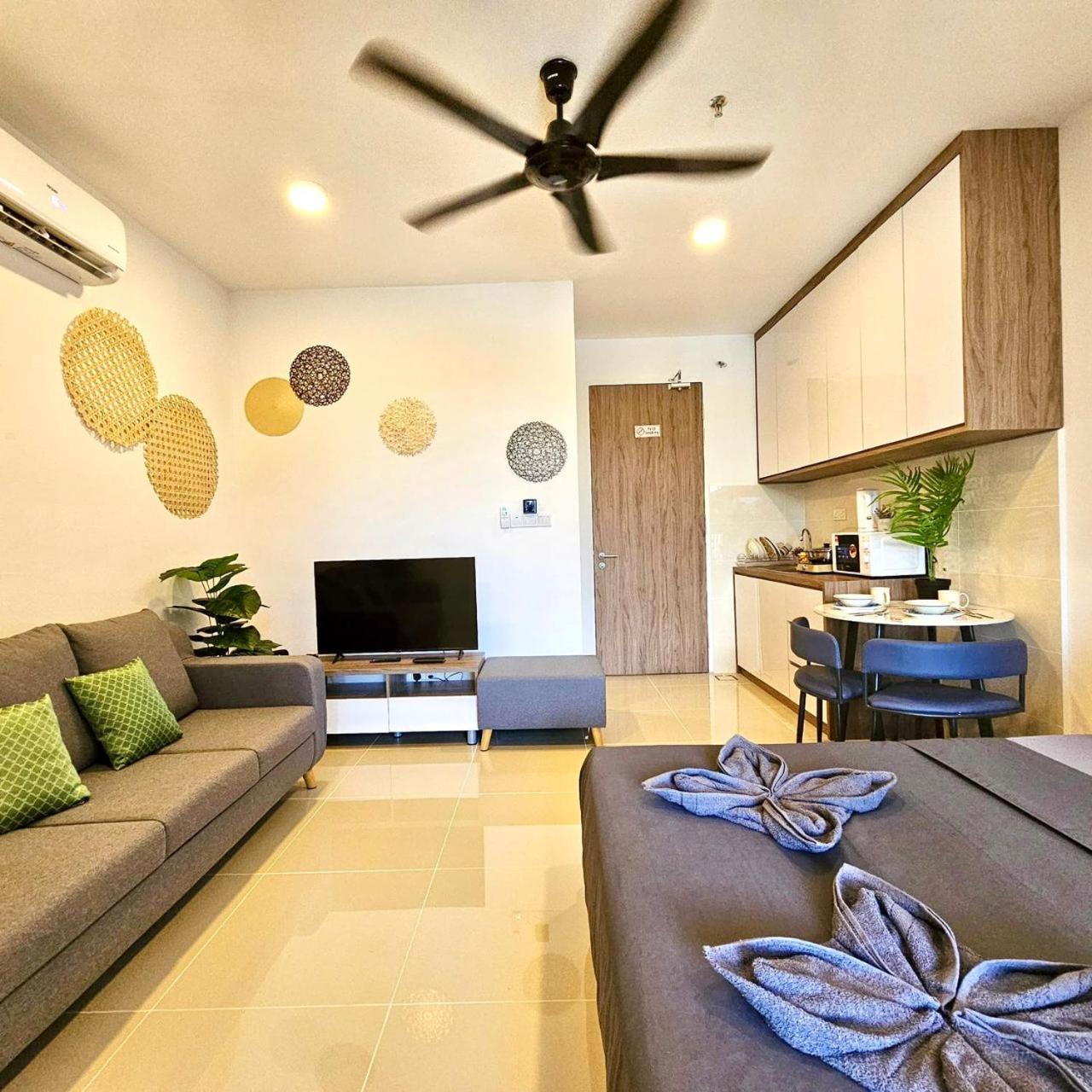 Covesign Suite, The Shore Кота Кинабалу Екстериор снимка